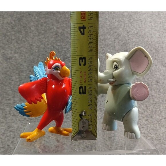 Rainforest Cafe Rio Red Macaw & Posing Elephant Movable Action Figure VTG 2000 - Picture 2 of 10